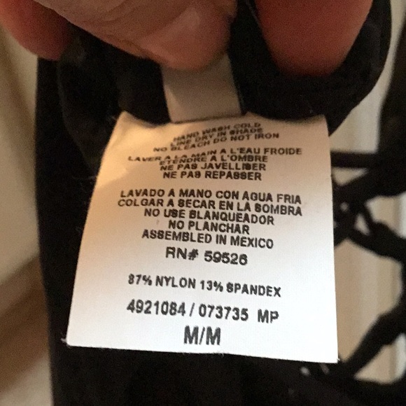 NWT one piece swim suit size medium - Picture 7 of 7